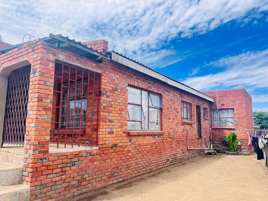 3 Bedroom Property for Sale in Botshabelo Free State